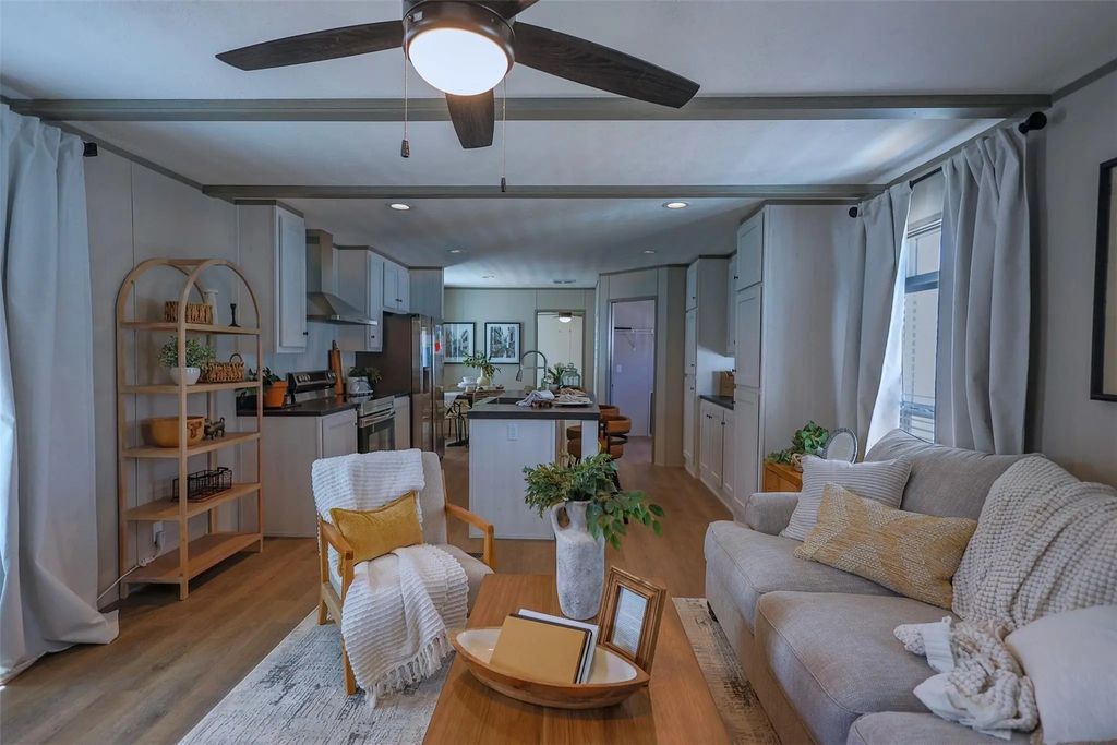 7151 Alcove Street, Azle