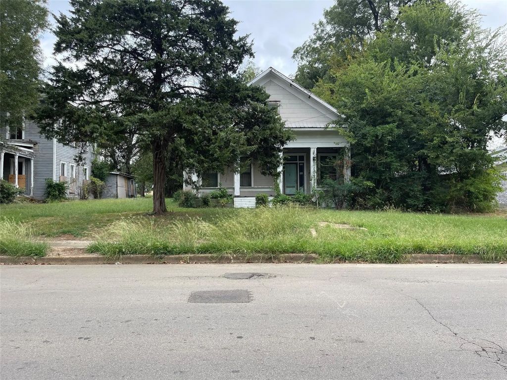 317 Se 6th, Paris
