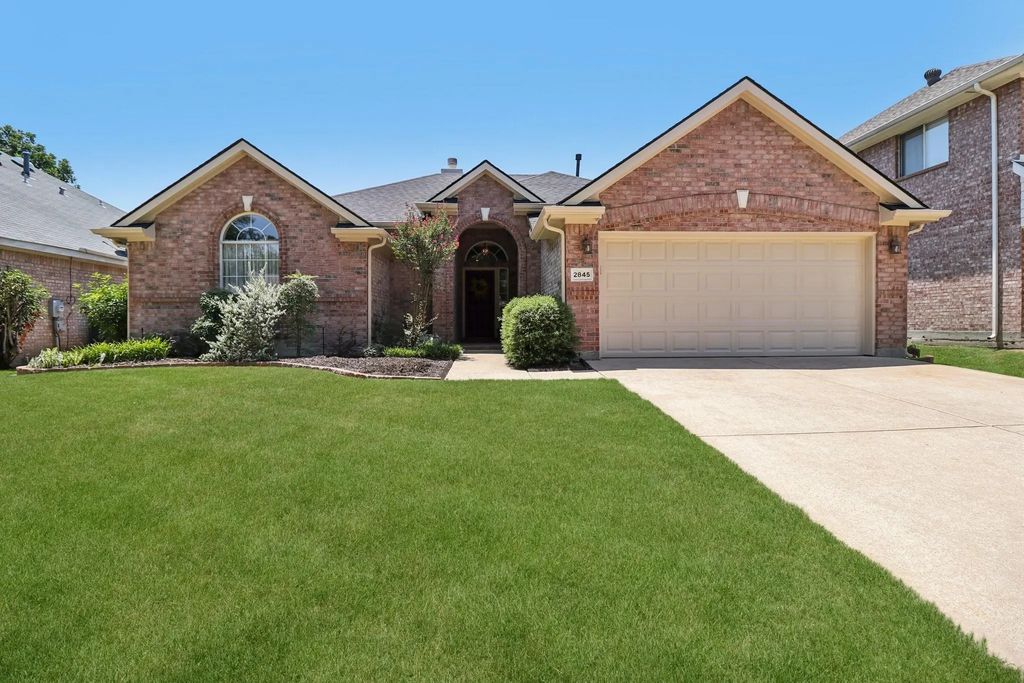 2845 Birmingham Drive, Grand Prairie