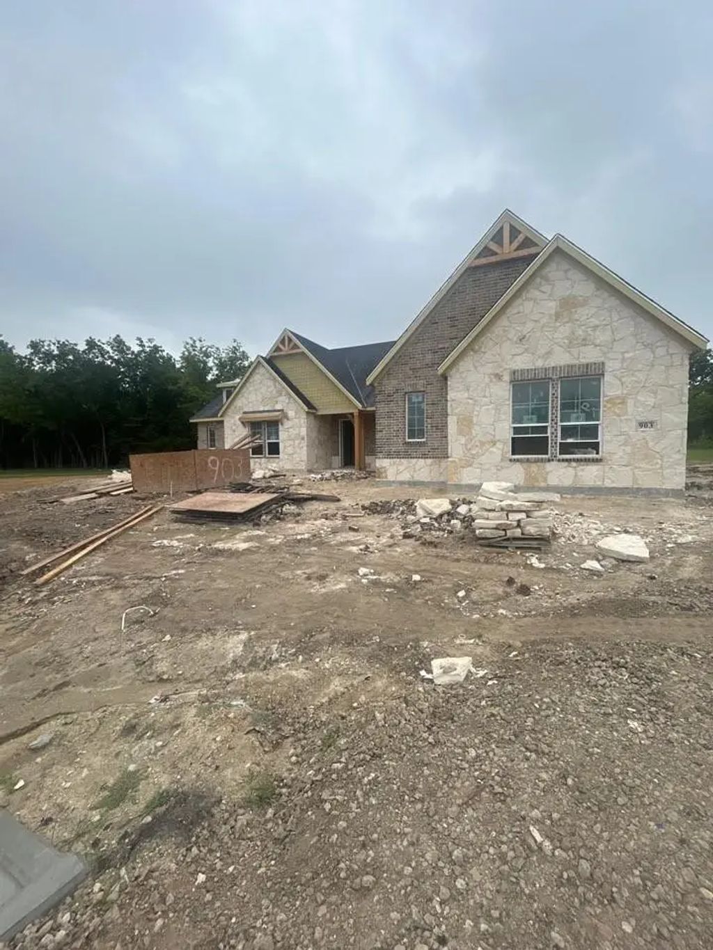 903 Carswell Court, Van Alstyne