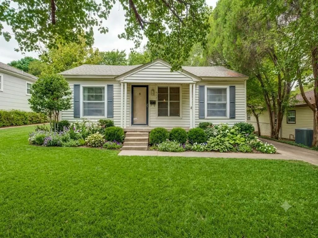 9543 Peninsula Drive, Dallas