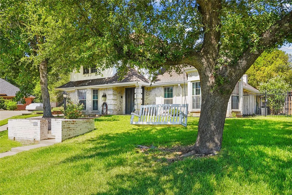 3904 Ashley Court, Colleyville