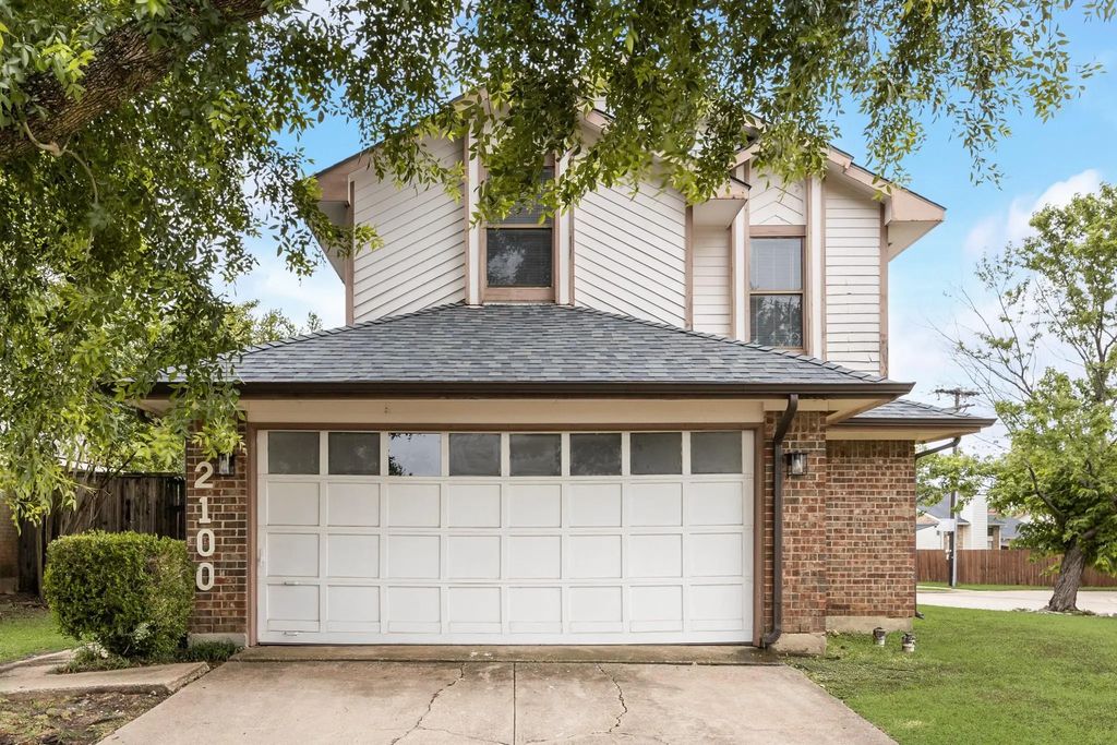 2100 Stradivarius Lane, Carrollton