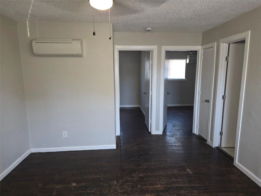 3910 Polly Street 103, Dallas