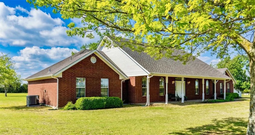 4223 County Road 2727, Caddo Mills