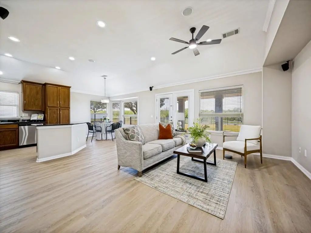 11217 Southerland Drive, Denton