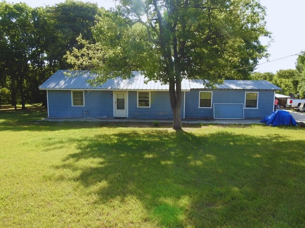 7961 Telegraph Road, Quinlan