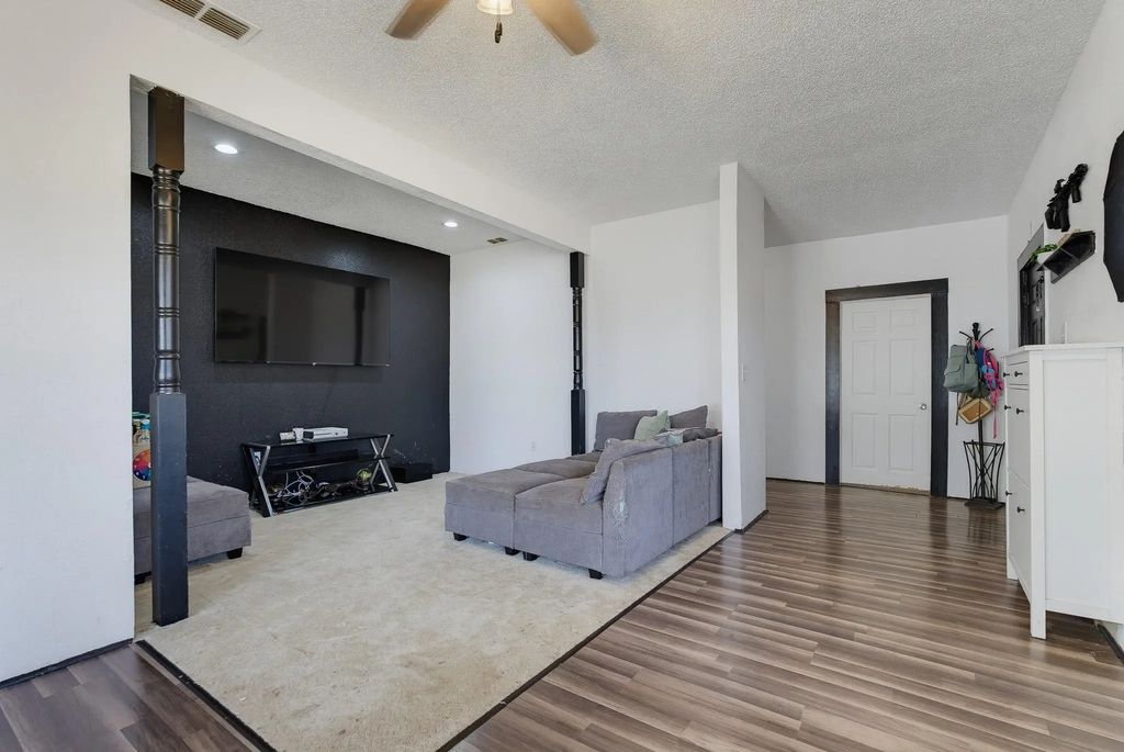 1957 S 3rd Street, Abilene