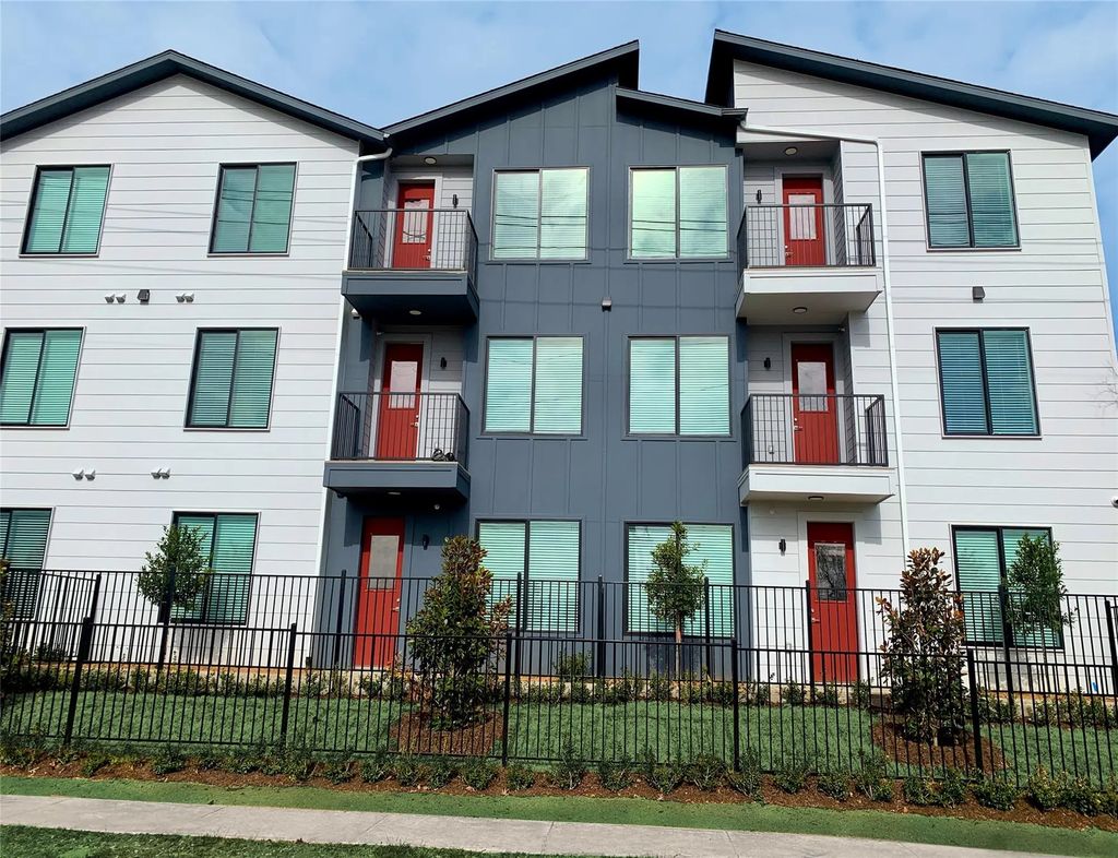 3235 Dallas Street 2304, Dallas