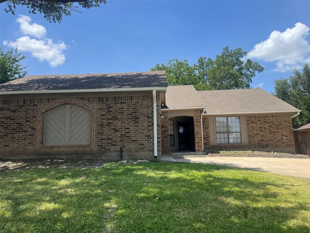 2621 Independence Drive, Mesquite