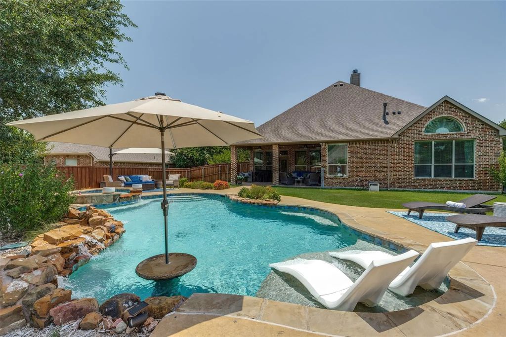 5731 Chateau Drive, Sachse