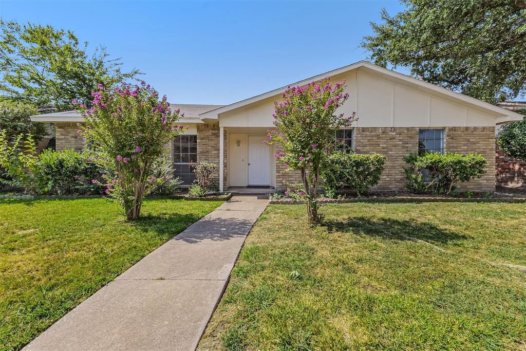 1926 Rambling Ridge, Carrollton