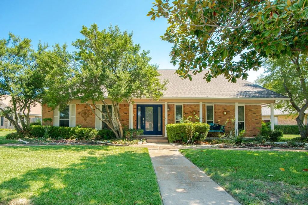 5418 Barcelona Drive, Garland