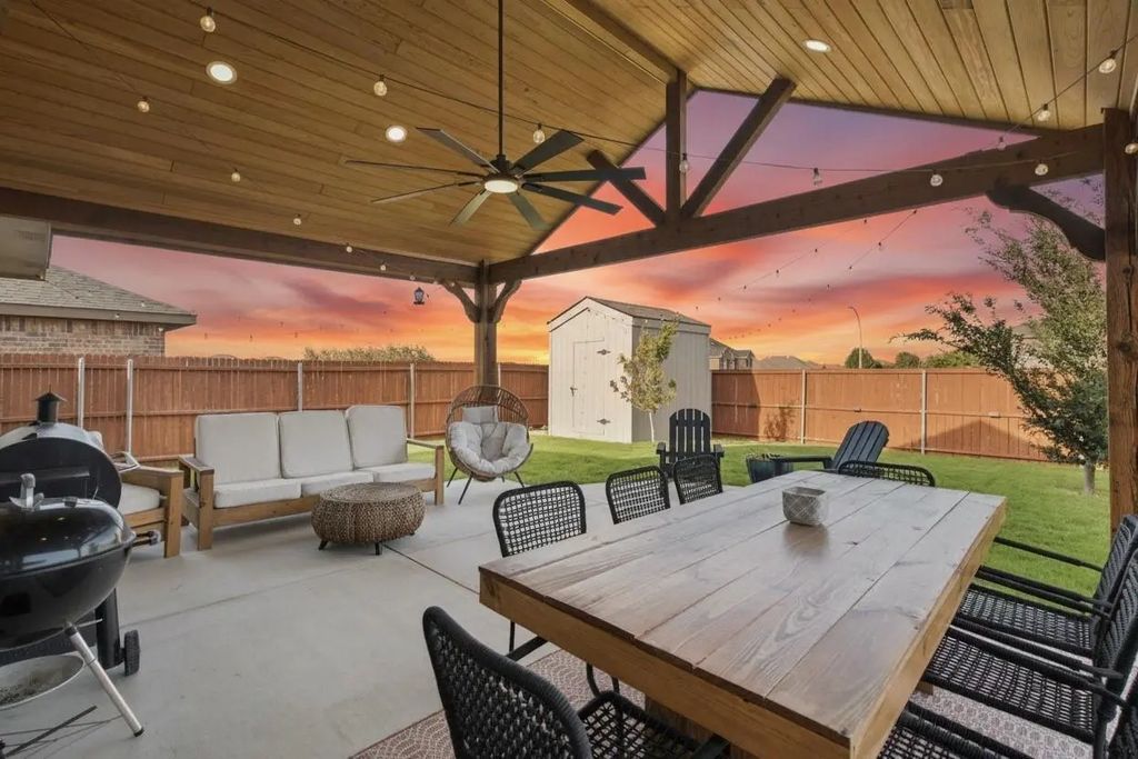 6032 Blacksmith Avenue, Fort Worth