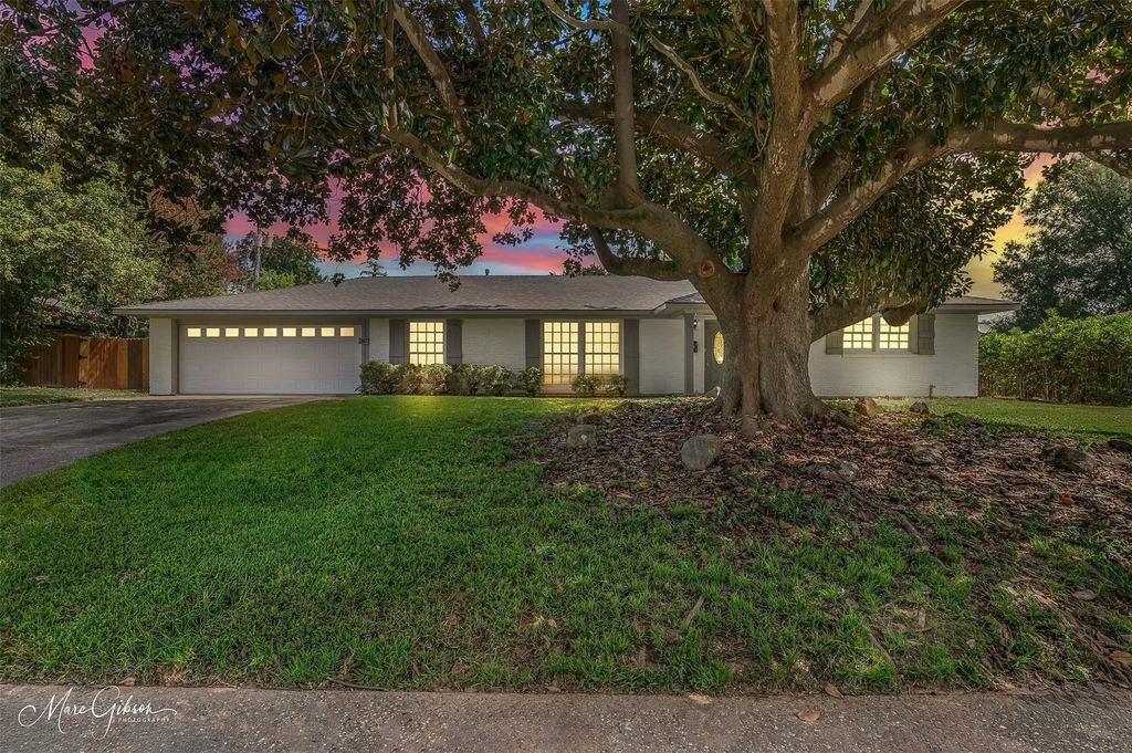 242 Dogwood Road, Shreveport