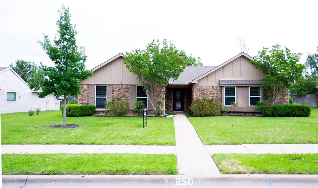 250 Barclay Avenue, Coppell