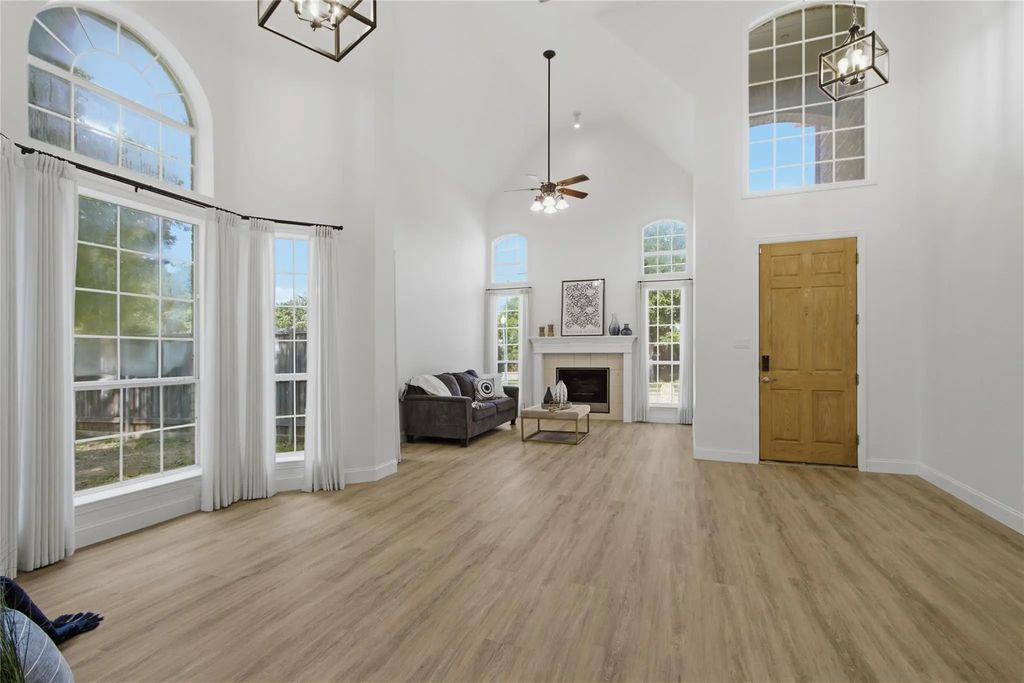 2815 Bur Oak Drive, Flower Mound