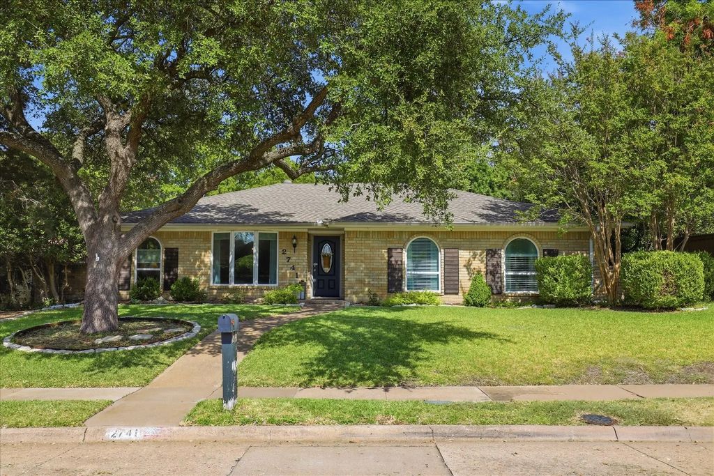 2741 S Cypress Circle, Plano
