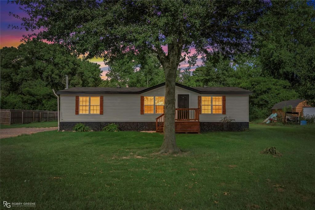 191 Frazier Avenue, Sibley
