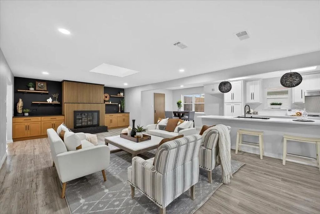 3330 Sharpview Lane, Dallas