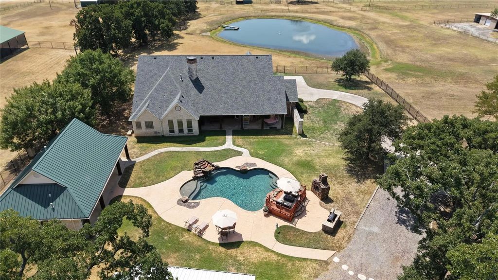 212 Oak Ridge Road, Denison