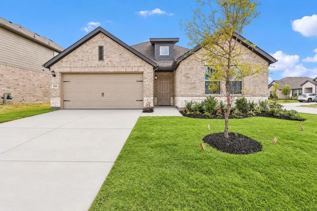 101 Anson Drive, Royse City