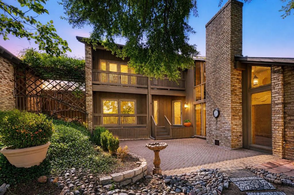 103 W Northgate Drive, Irving