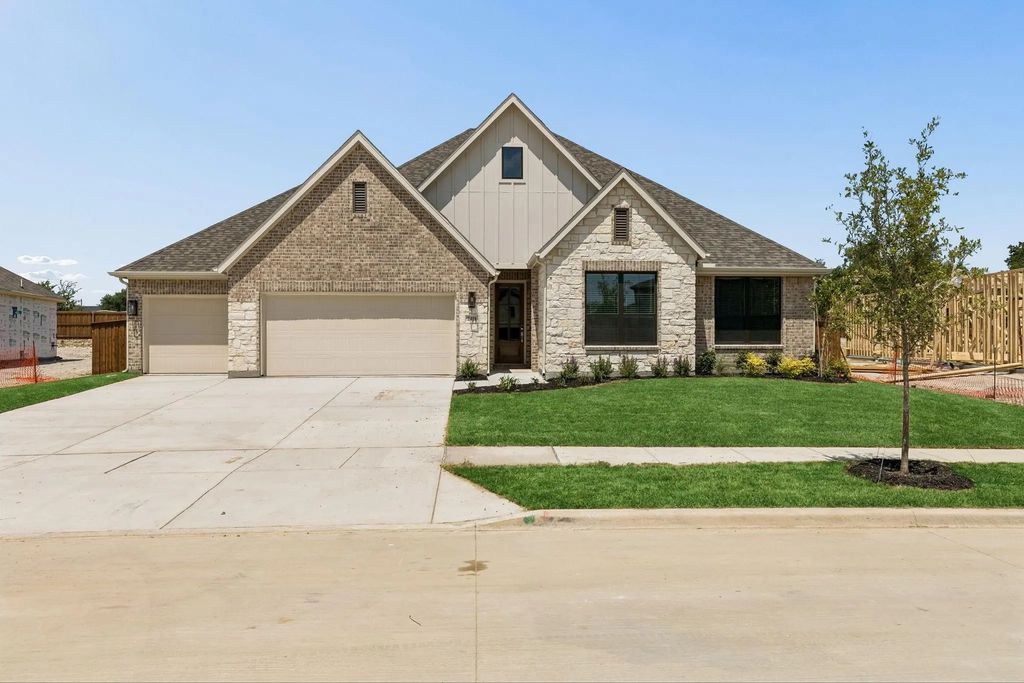 2418 Silver Spring Court, Celina
