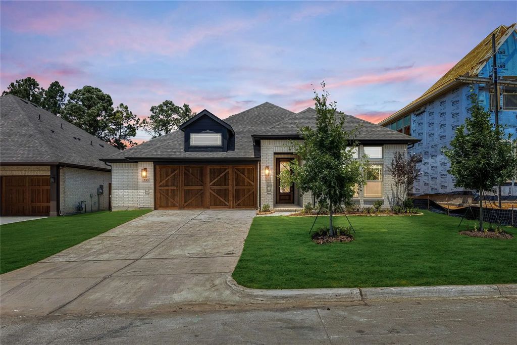 2315 Legacy Oaks Lane, Bedford