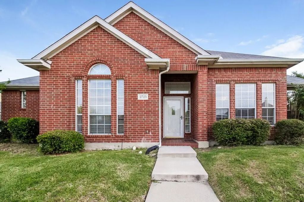 2725 Running Duke Drive, Carrollton
