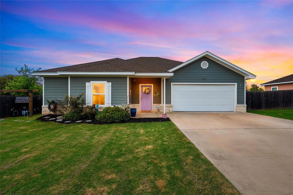 215 Greenbriar Street, Robinson