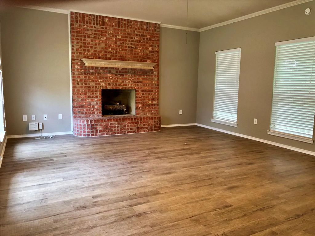 455 Strata Drive, Denton