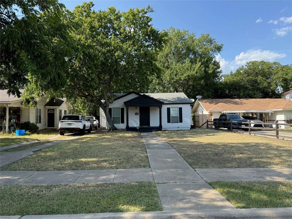 1506 Ruea Avenue, Grand Prairie