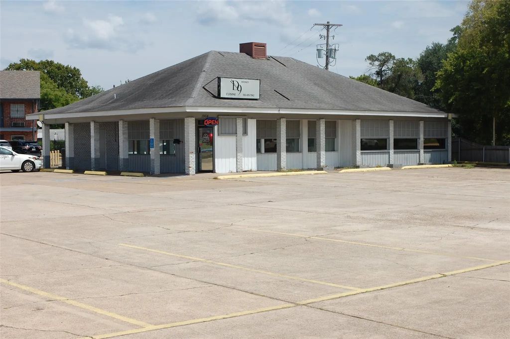 1964 Airline Drive, Bossier City