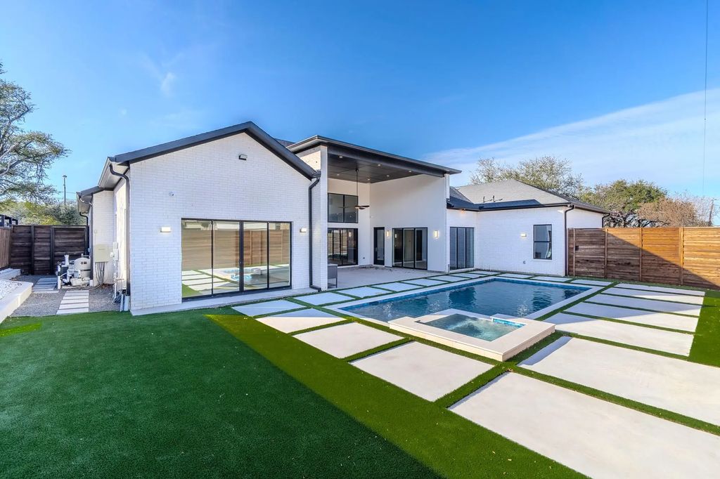 11232 Hillcrest Road, Dallas