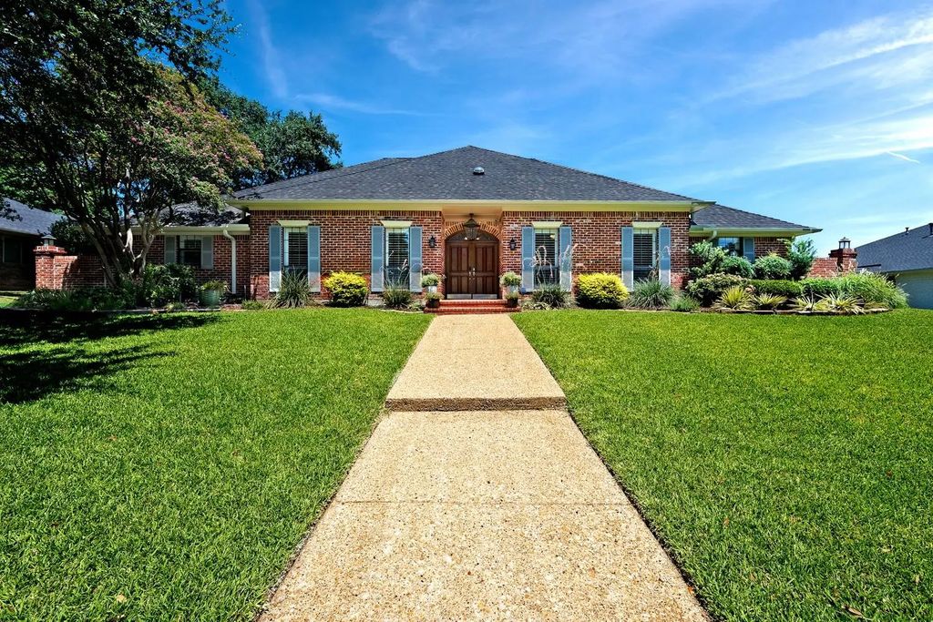 7723 Pennyburn Drive, Dallas