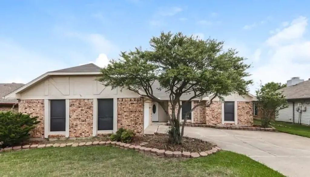 1717 Brighton Drive, Carrollton