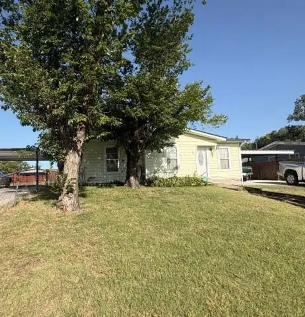 2217 True Avenue, Fort Worth