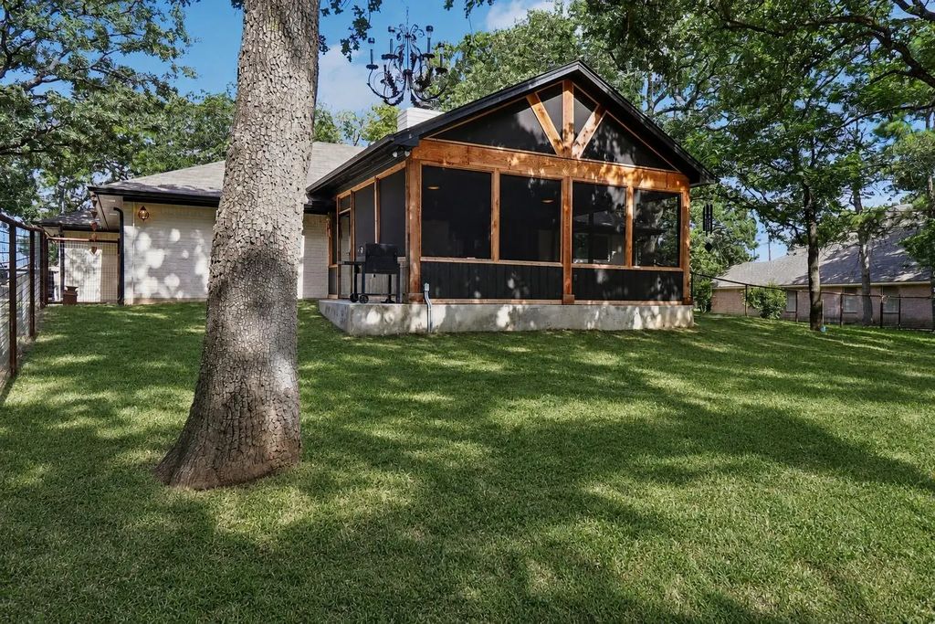 108 Sanchez Creek Court, Weatherford