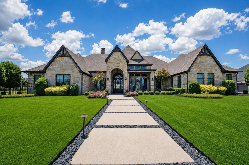 306 Renaissance Lane, Heath