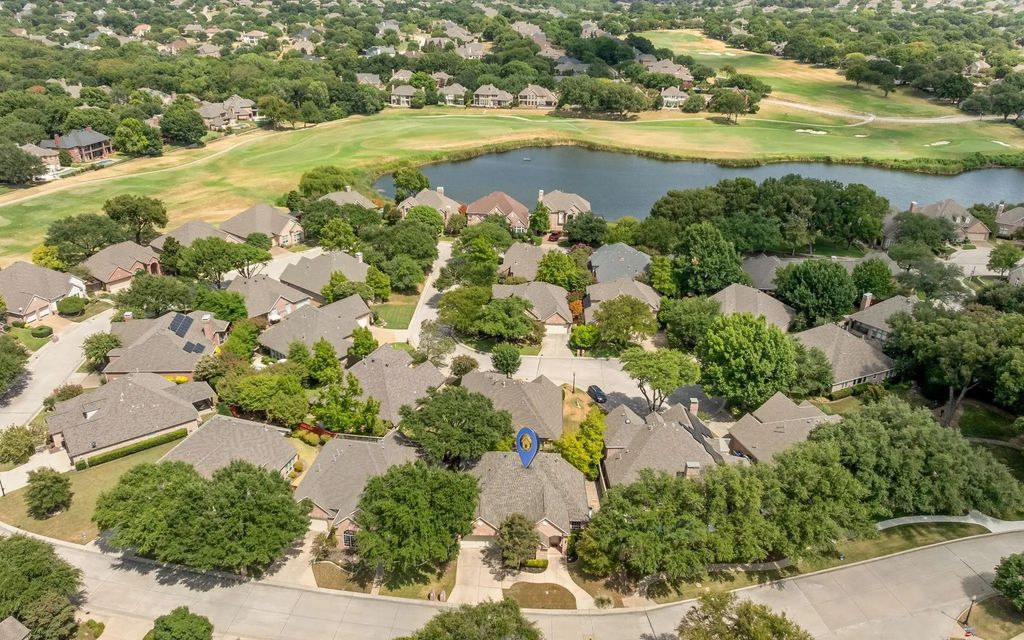 809 Lake Point Circle, McKinney