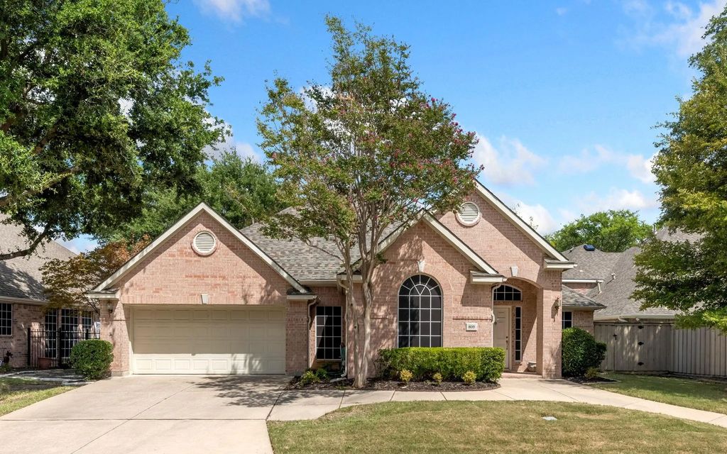 809 Lake Point Circle, McKinney