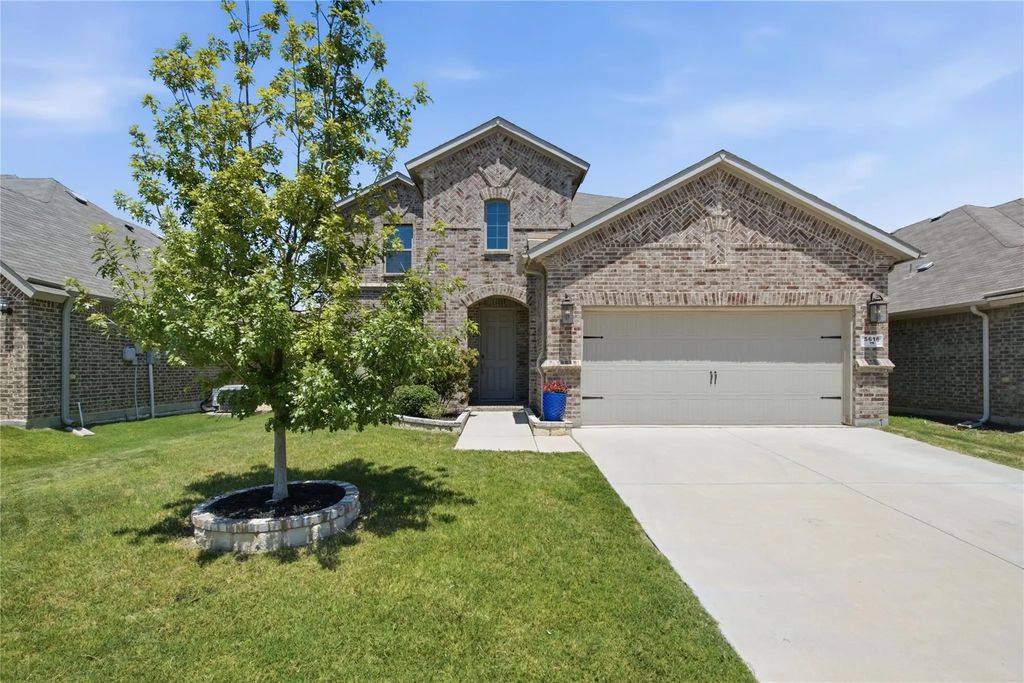 5616 Salt Springs Drive, Fort Worth