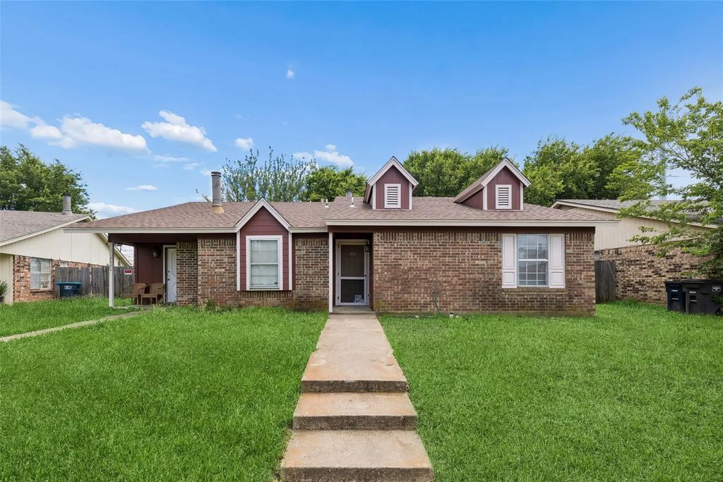 7525 & 7527 Tiffany Meadows Lane, Fort Worth