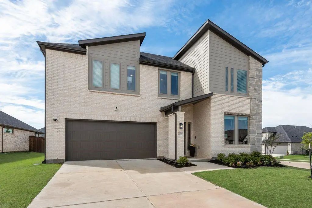 2037 Dovedale Drive, Forney