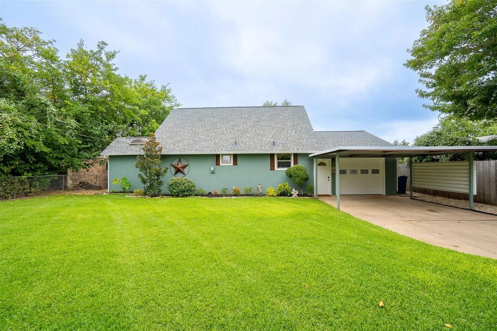 4620 E Holiday Estates Court, Granbury