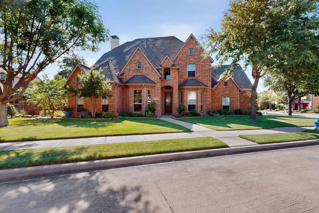 20 Glistening Pond Drive, Frisco