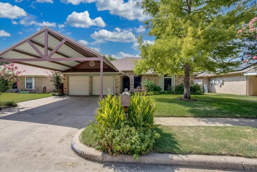 1145 W Hills Terrace, Saginaw