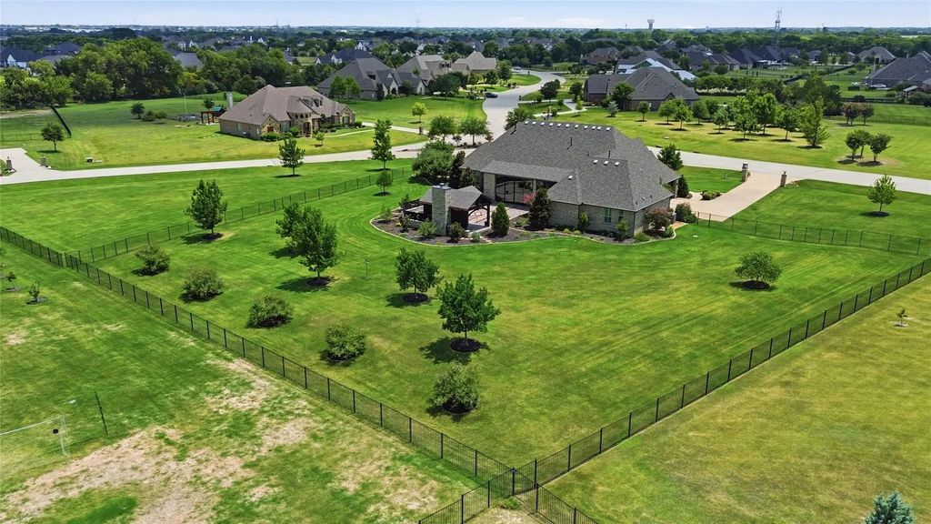 1020 Highland Drive, Lucas