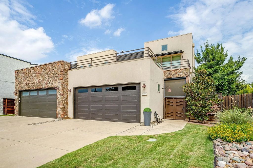 307 Templeton Drive, Fort Worth
